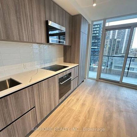 Yonge St/Eglinton Ave-Spacious New Sunny 1Bdrm 1Bath - Photo 3