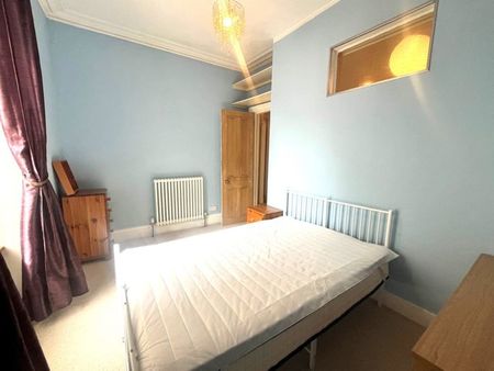 First Floor Left, 44 Thomson Street, AB25 2QP, Aberdeen - Photo 3