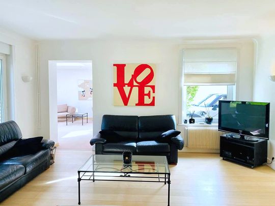 Location Maison 6 pièces 200m² - Photo 1