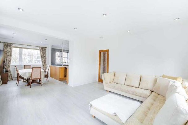 Avenue Road, St John's Wood, NW8 - Photo 1