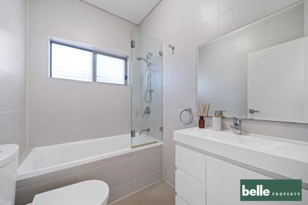 Stylish Two-Bedroom Apartment in a Prime Croydon Park Location - Photo 4