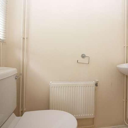 Towcester - Wonderful Bed Semi Fully Redecorated & New Carpets, NN12 - Photo 1