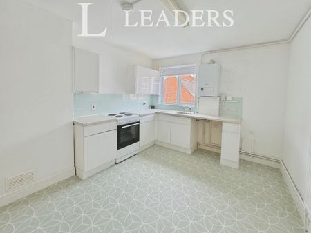 3 bedroom maisonette to rent Victoria Street, Felixstowe, IP11 - Photo 3