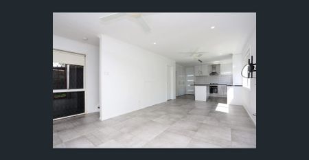 Comfort, Convenience & Charm in the Heart of Southport! - Photo 4