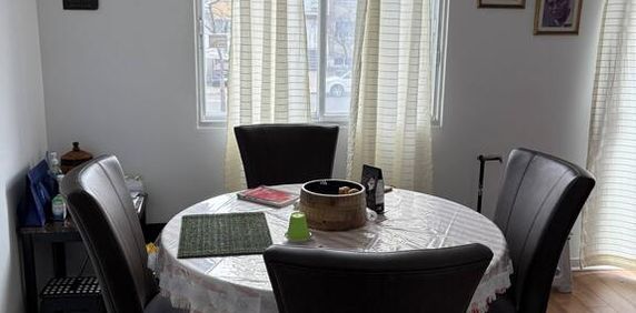 PLUSIEURS 41/2 -BEAU SECTEUR+À VOIR+JUIN - Photo 2