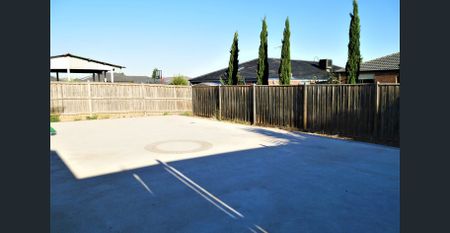 2 Crepe Myrtle Close, Melton West, Vic 3337 - Photo 4