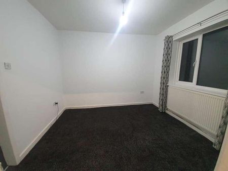 Vale Avenue, Horwich, BL6 - Photo 2