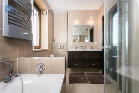 Przestronny dom z czterema sypialniami położony na malowniczej, pięknie zagospodarowanej działce w północnej części Krakowa - Фото 3