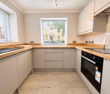 2 bedroom flat to rent - Photo 5