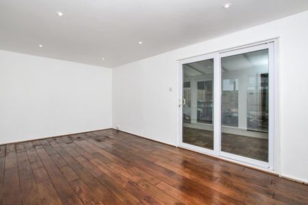3 bedroom terraced house to rent - Photo 5