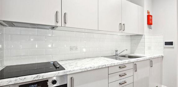 Studio to rent - Photo 2