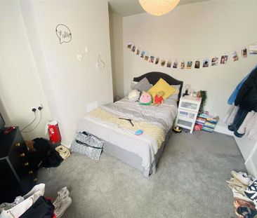 4 bedroom terraced house to rent - Photo 6