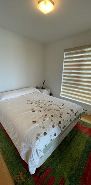 Charmant 3 ½ lumineux au 7e étage a 2 pas du metro Montmorency - Photo 1