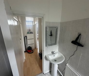 Room in a Shared House, Brecknock Road, N19 - Photo 5