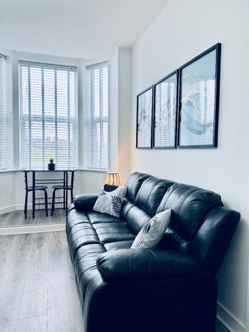 2 bedroom apartment to rent - Photo 2