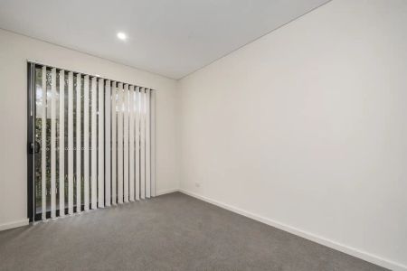“Modern Immaculate 2-bedroom Apartment!!” - Photo 5