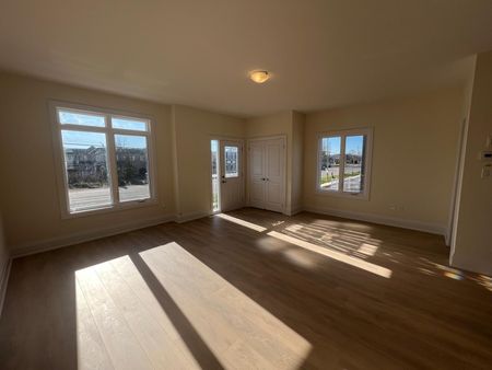 For Lease - 173 Seguin Street, Richmond Hill, Ontario - Photo 4