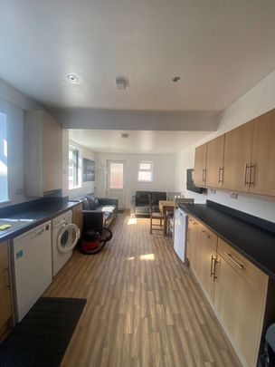 Kimbolton Avenue, Nottingham - Photo 1