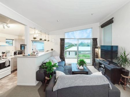 64a Sheridan Terrace, Johnsonville - Photo 3