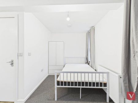 House share to rent - Photo 2