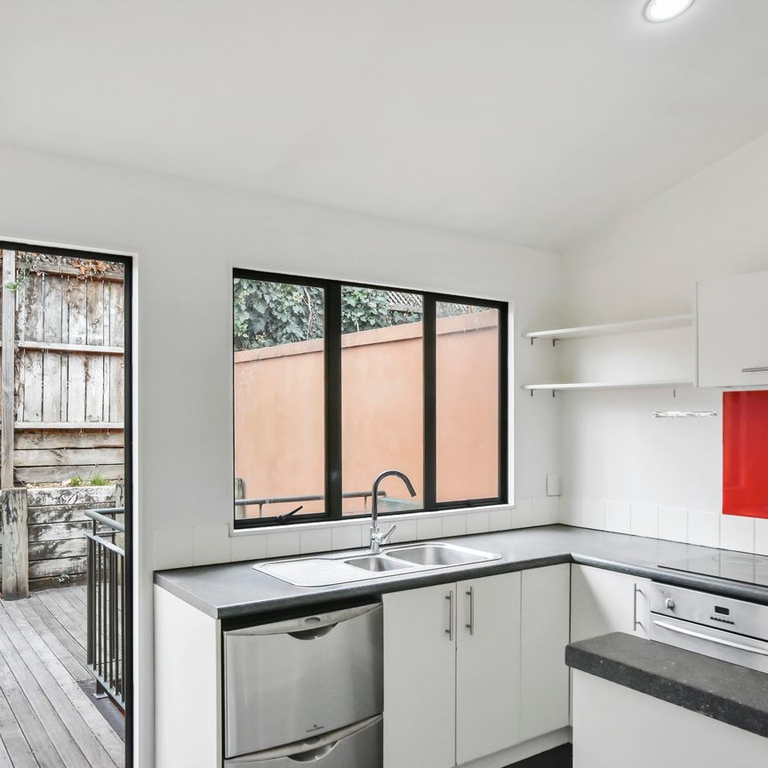 Location and Convenience! - Photo 1