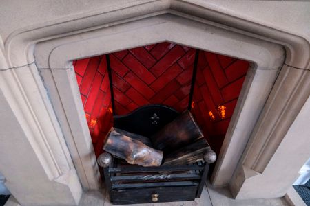 5 Bedroom Home – Medium Let - Photo 2