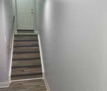 For Lease - 24 Stoneridge Court, Hamilton, Ontario - Photo 6