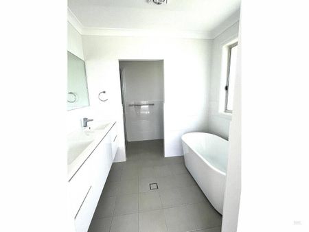 Home With Large Yard - Photo 5