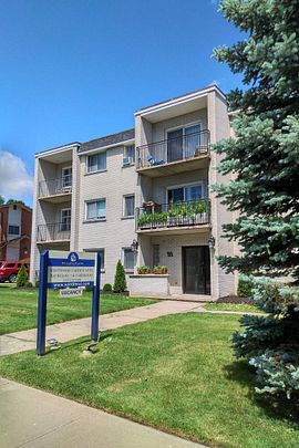 Westwood Garden Apartments - Photo 1