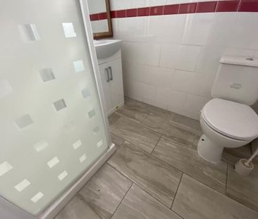 Twenty Acres Road, Southmead - Photo 2