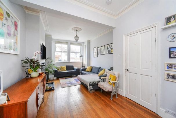 4 bedroom terraced house to rent - Photo 1