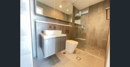 Modern and Luxurious 2 Bedroom Apartment is Available Now - Photo 4