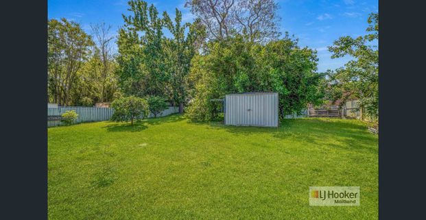 Charming Riverside Home in Horseshoe Bend, Maitland! - Photo 1