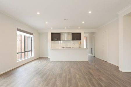 70 Ludo Circuit, Truganina VIC, Belconnen - Photo 4