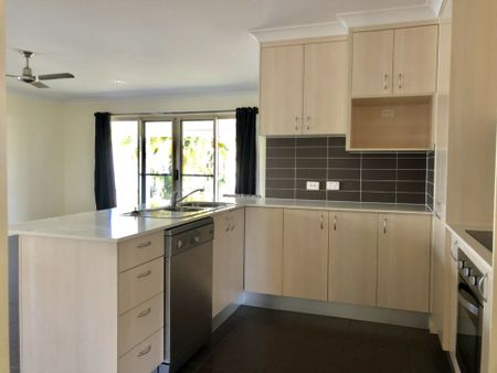 Ideal Family Home - Photo 5