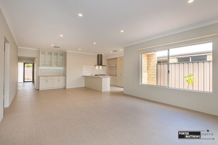 FANTASTIC HOME! - Photo 4