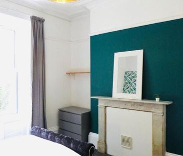 152 North Road East - Photo 4