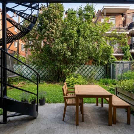 Métro Beaubien : Grand 4 ½ offert en location semi-meublé avec accès à la cour ! - Photo 2