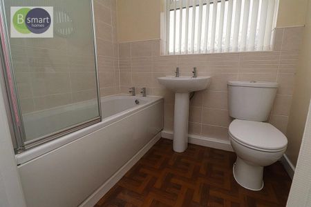 2 bedroom semi-detached bungalow to rent - Photo 5