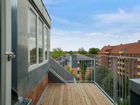 Skøn 3-værelses lejlighed med byens flotteste udsigt. - Photo 4