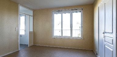 Appartement – Type 4 – 80m² – 334.57 € – LE BLANC - Photo 2