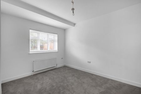 2 bedroom semi-detached house to rent - Photo 4