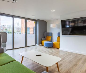 1 bedroom in a flat share to rent - Photo 4