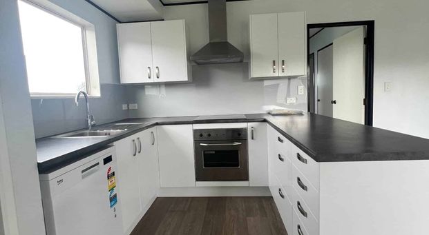 Fully Fenced & Picture Perfect: Your New Home ... - Photo 1