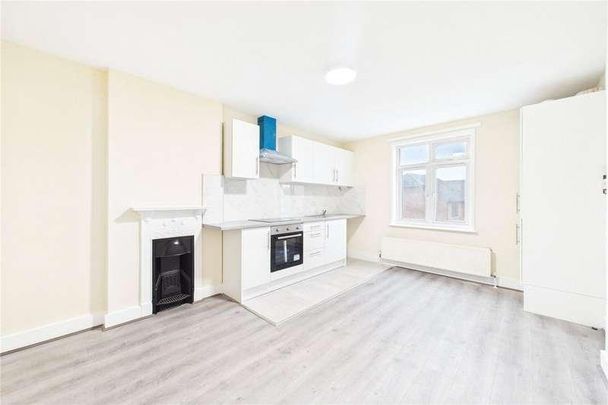 Newbury House, Andover Road, Newbury, Berkshire, RG14 - Photo 1