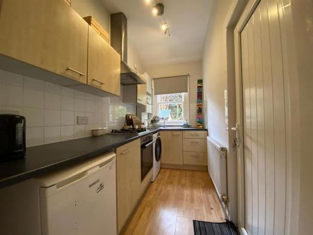 1 bedroom ground floor flat to rent - Photo 4