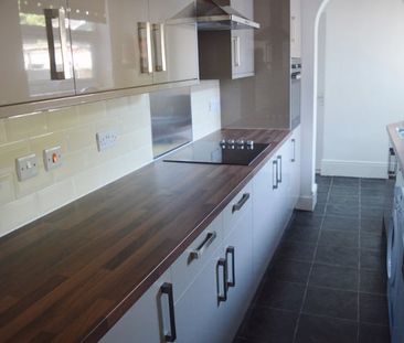 5 Bed Detached House, Cloister Street, NG7 - Photo 2