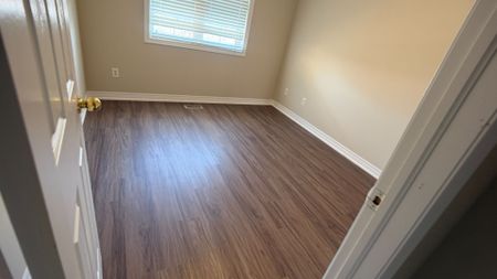 For Lease - 476 Mahogany Court, Pickering, Ontario - Photo 5