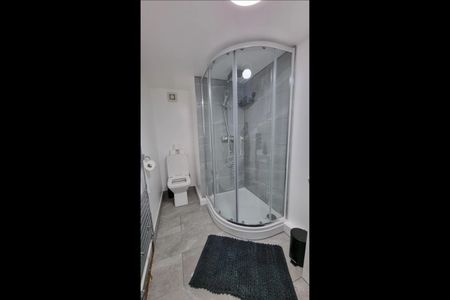 Studio Flat, Ashton Grove, LS8 - Photo 5