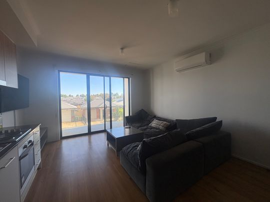 Modern 2-Bedroom Townhouse In Munno Para! - Photo 1